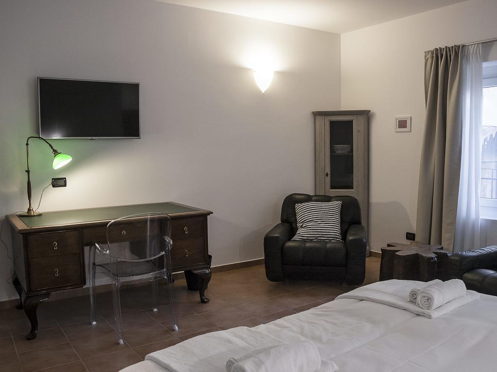 Antica Corte Hotel Busto Arsizio Room photo